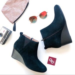 NWOT Vionic Parkwood Paloma Wedge Bootie
